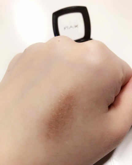 シングルアイシャドウ/NYX Professional Makeup/単色アイシャドウを使ったクチコミ(2枚目)