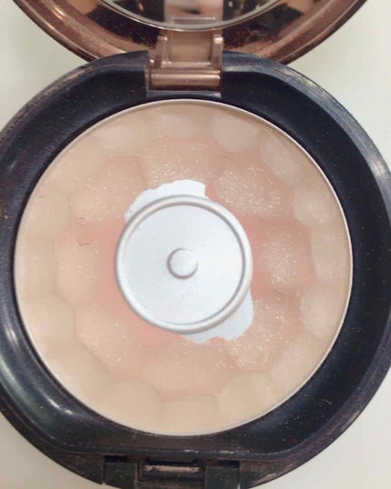 グラデーション パフ チークス/est/パウダーチークを使ったクチコミ(2枚目)