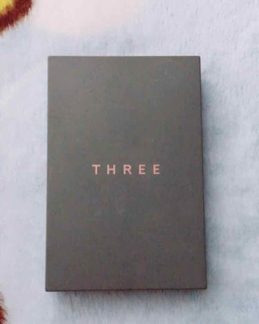 THREE 4Dプラスアイパレットのクチコミ「THREE 4Dプラスアイパレット 01

自然と陰影を作れるパレットで
1番すっぴんから近い.....」（1枚目）