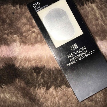 #REVLON ▼フォトレディ プライム＋アンチ シャイン バーム

皮脂崩れ防止下地です。テカリませんし、肌が滑らか、均一に整います！毛穴や凸凹が目立たずスベスベ！

メイクの上からも使えて、マットな