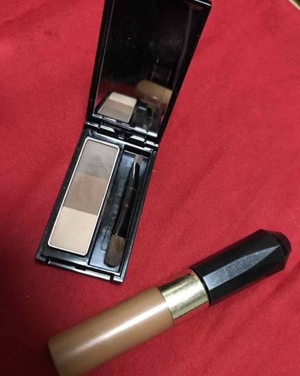 チビ on LIPS 「ケイトアイブロウパウダー(写真左)10年前からずっと愛用し続け..」(1枚目)