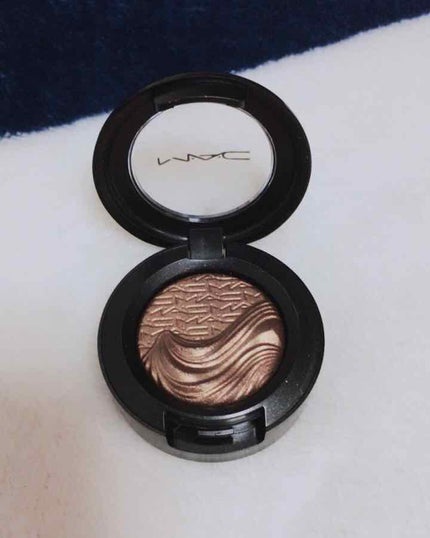 エクストラ ディメンション アイシャドウ/M・A・C/単色アイシャドウを使ったクチコミ(1枚目)