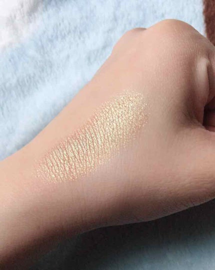 ダズルシャドウ アイ ライク 2 ウォッチ/M・A・C/単色アイシャドウを使ったクチコミ(2枚目)