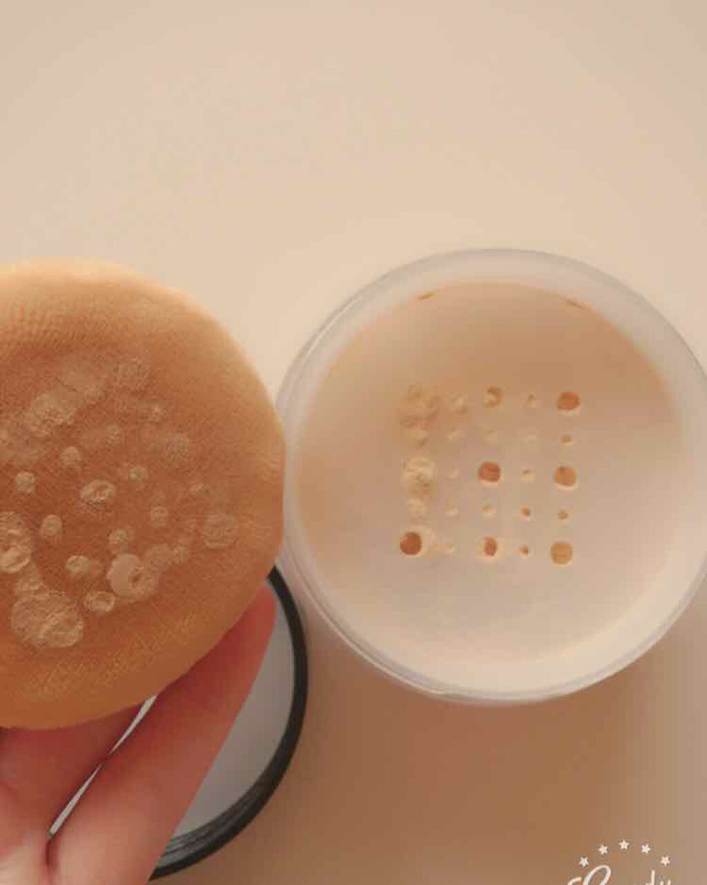 フィニッシングパウダー/チャコット・コスメティクス/ルースパウダーを使ったクチコミ(2枚目)