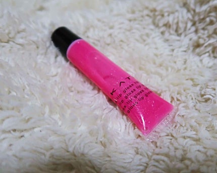 KATE リップグロス Nのクチコミ「この色に一目惚れ♡
ツヤツヤテカテカな明るめピンク💄💋
小さめバックでお出かけする時はコレを入.....」(1枚目)