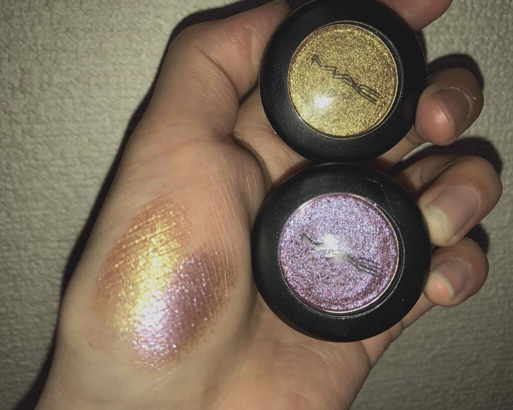 ダズルシャドウ/M・A・C/単色アイシャドウを使ったクチコミ（1枚目）