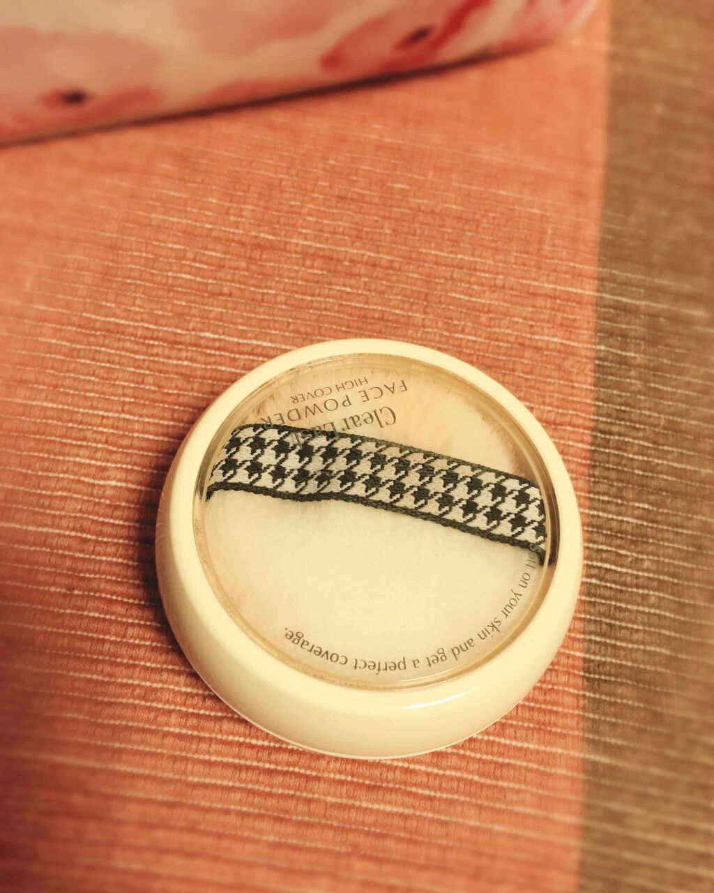 フェイスパウダー ハイカバー 白肌オークル/クリアラスト/プレストパウダーを使ったクチコミ(1枚目)