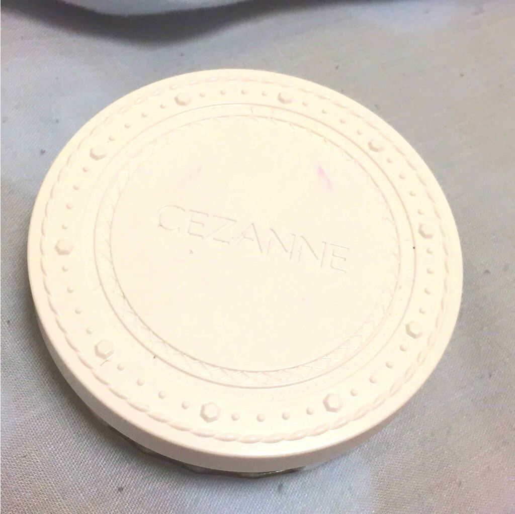 UVクリアフェイスパウダー/CEZANNE/プレストパウダーを使ったクチコミ(1枚目)