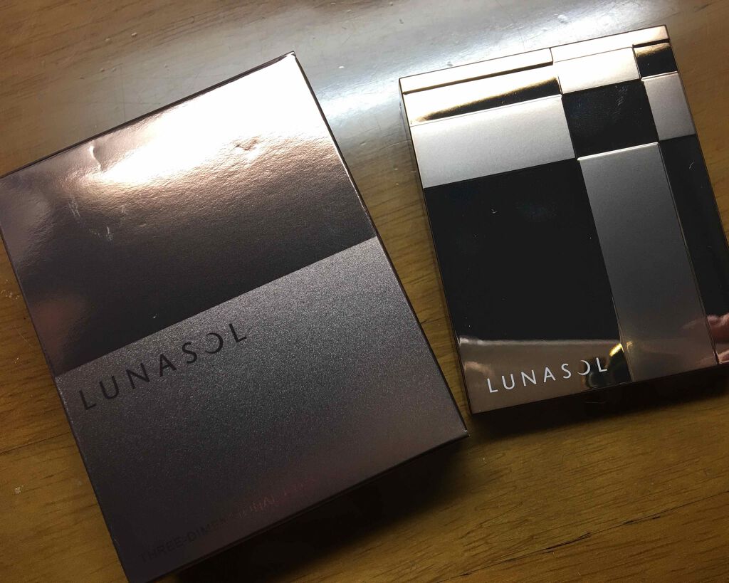 スリーディメンショナルアイズ/LUNASOL/アイシャドウパレットを使ったクチコミ(2枚目)