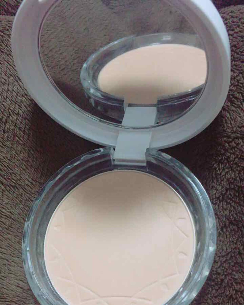UVクリアフェイスパウダー/CEZANNE/プレストパウダーを使ったクチコミ(2枚目)
