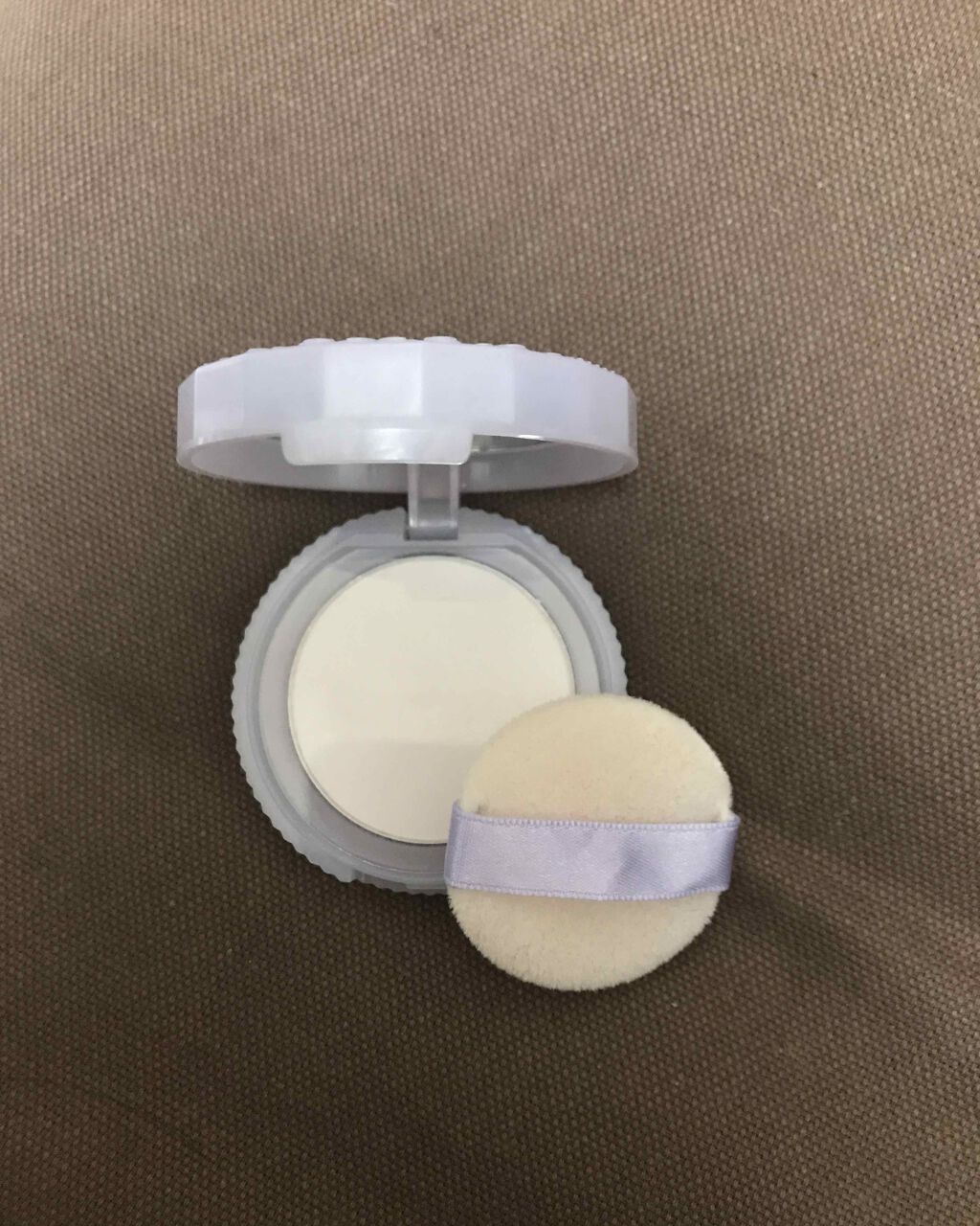 フロスティーマットスノーパウダー/キャンメイク/プレストパウダーを使ったクチコミ(2枚目)