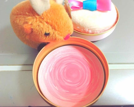 パフ・デ・チーク(フラワーハーモニー)/MAJOLICA MAJORCA/パウダーチークを使ったクチコミ(2枚目)