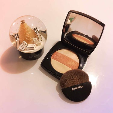 CHANEL＊ルミエール ドゥ キョウト
シャネルの京都イベントで購入したフェイスパウダー♡ほんのりと白粉のいい香りがします。一番上はパーリーなハイライトカラー、真ん中はチーク、一番下はマットなフェイス