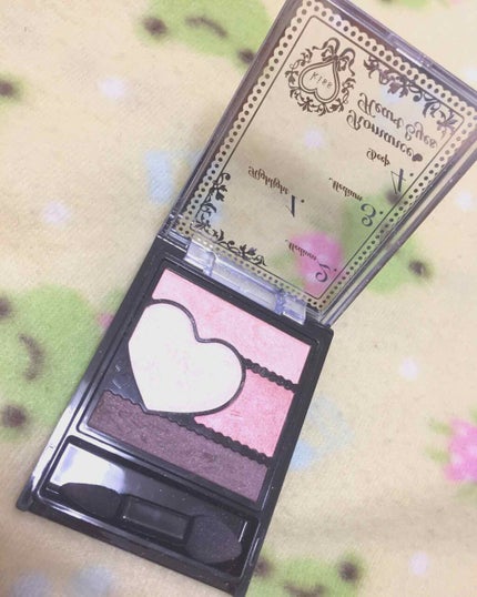 ロマンスハートアイズ/KiSS/アイシャドウパレットを使ったクチコミ(2枚目)