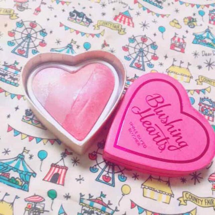 ブラッシング ハート/MAKEUP REVOLUTION/パウダーチークを使ったクチコミ(1枚目)