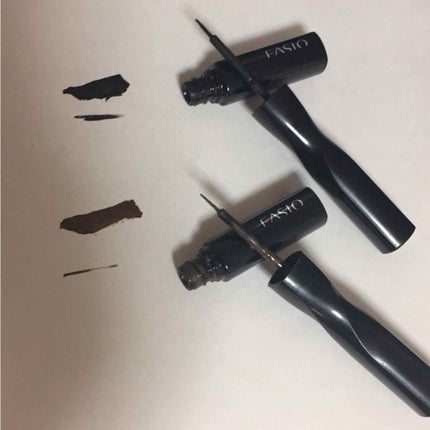 FASIO パワフルステイ リキッドライナーのクチコミ「ファシオ パワフルステイリキッドライナー
上BK001 下BR300
最強のアイライナーとい.....」(1枚目)