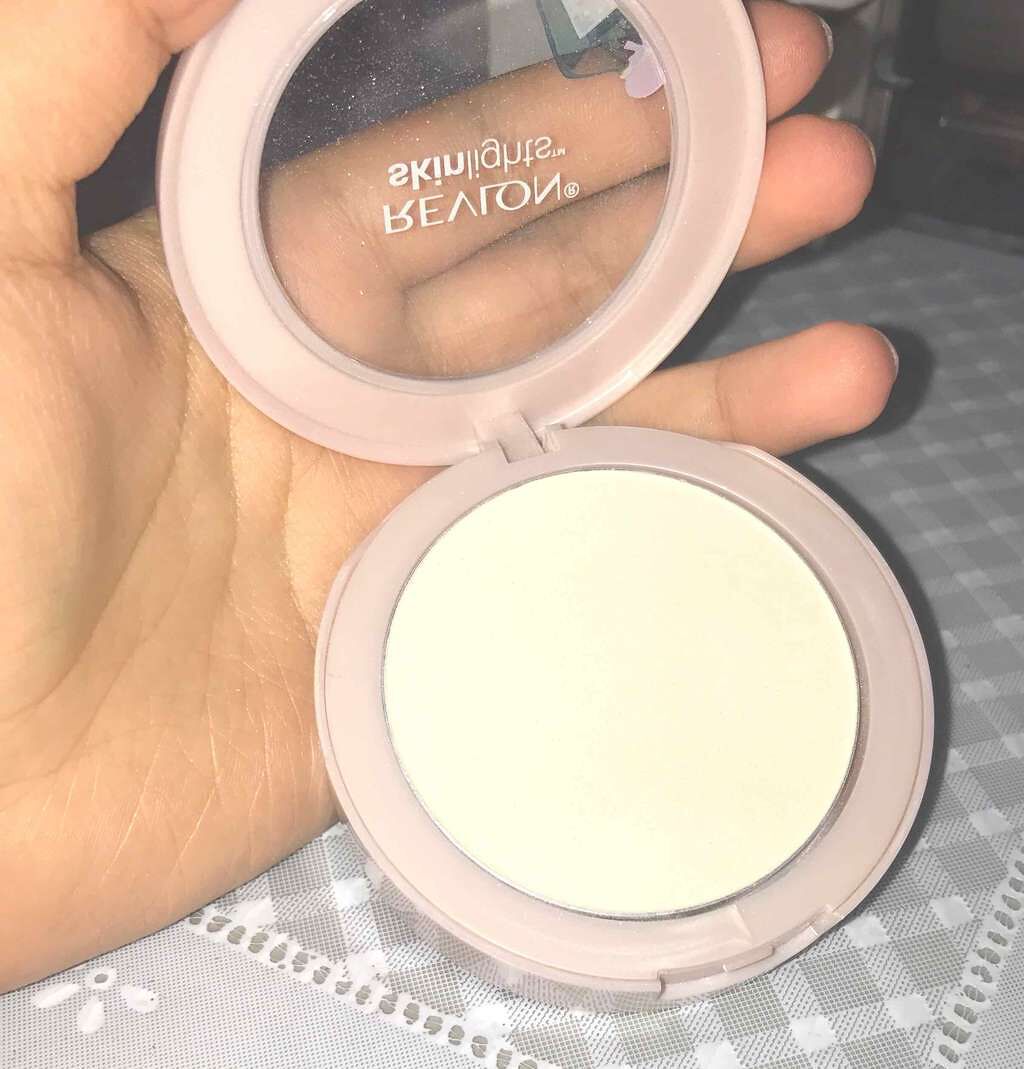 スキンライト プレスト パウダー/REVLON/プレストパウダーを使ったクチコミ（2枚目）