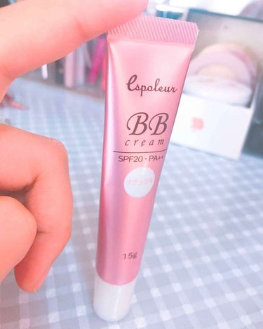 ダイソー BBクリーム


ダイソーから新しく出たBBクリームです💄
最近よく見かけるので
少し出かけるだけだからがっつりメイクしない時などに使おうと思って購入したのですが、予想以上の良さでびっくりして