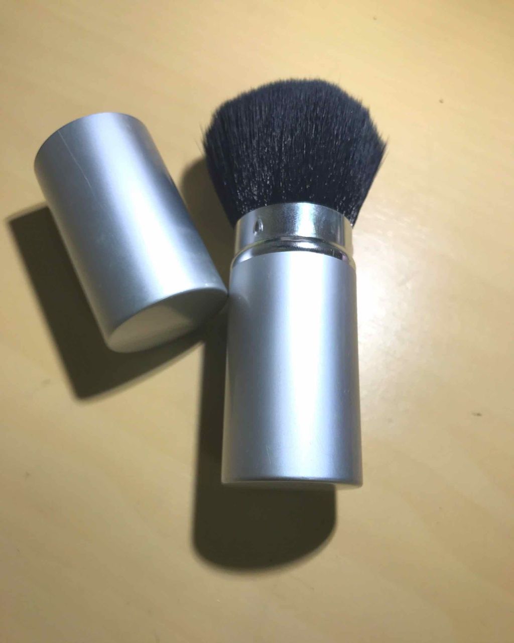 スライド式携帯メイクブラシ DAISO