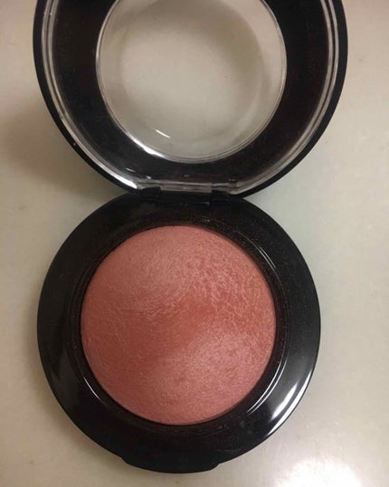 M・A・C M·A·C ミネラライズ ブラッシュのクチコミ「発色の良さと綺麗なツヤ感はかなりレベルが高いです❣️❣️
このニューロマンスはオレンジと薄ピン.....」(2枚目)