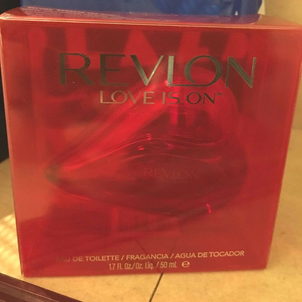 ラブ イズ オン オードトワレ/REVLON/香水(レディース)を使ったクチコミ(1枚目)