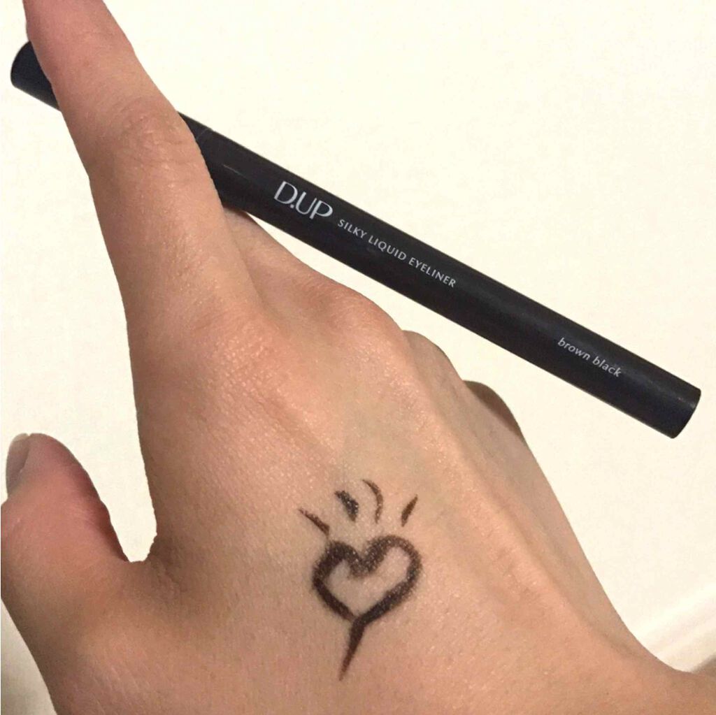 【旧品】シルキーリキッドアイライナーWP/D-UP/リキッドアイライナーを使ったクチコミ（3枚目）