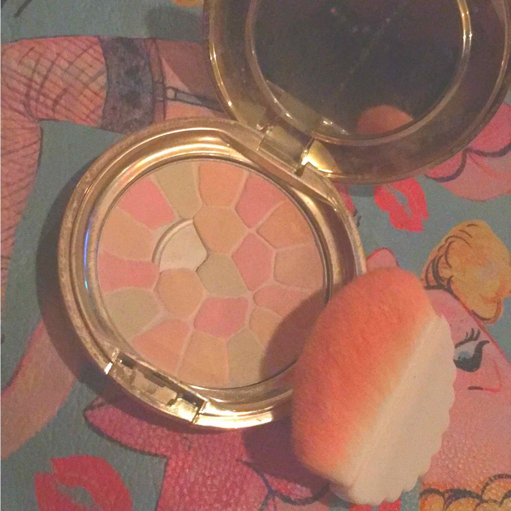 ラ プードル オートニュアンス/Elégance/プレストパウダーを使ったクチコミ（2枚目）