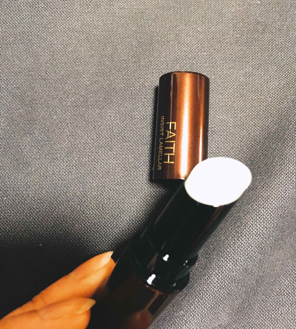 フェース インシスト ラメラ エッセンス リップベース