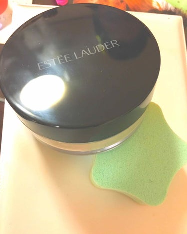 ESTEE LAUDER パーフェクティング ルース パウダーのクチコミ「🤕良くも悪くもない
ルースパウダー購入！ダブルウェアだけだとペタペタするのでルースパウダーで抑.....」（2枚目）