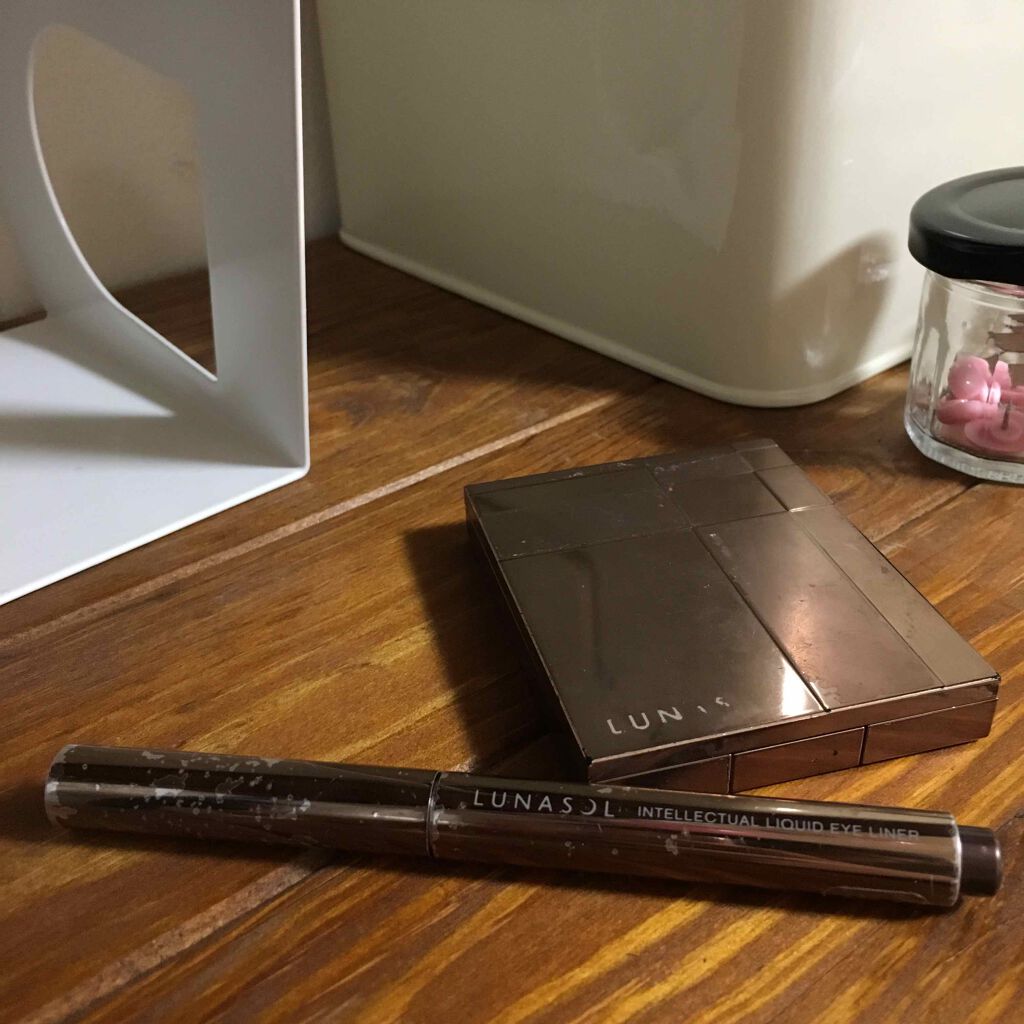 LUNASOL インテレクチュアルリクイドアイライナーNのクチコミ「絶妙ブラウンルナソルリキッドアイライナー！

【品名】ルナソル インテクチュアルリクイドアイラ.....」（1枚目）