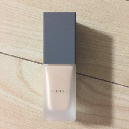 フローレスエシリアル フルイド ファンデーション/THREE/リキッドファンデーションを使ったクチコミ(1枚目)