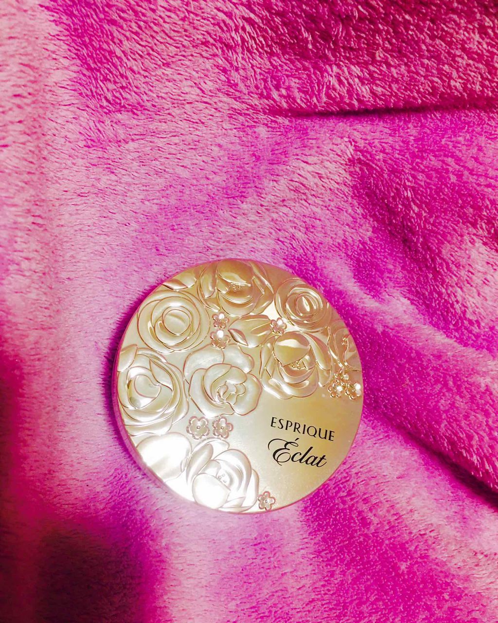 エスプリーク エクラ 明るさ持続 おしろいのクチコミ「テカらず綺麗❤️！

肌をワントーン明るく仕上げてくれて、綺麗に仕上がります！！！

パフも可.....」（1枚目）