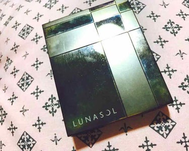 セレクション・ドゥ・ショコラアイズ/LUNASOL/アイシャドウパレットを使ったクチコミ（1枚目）