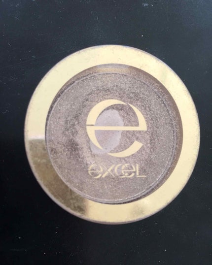 シャイニーシャドウ N/excel/単色アイシャドウを使ったクチコミ(1枚目)