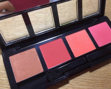 INTENSE BLUSH QUAD /City Cosmetics/パウダーチークを使ったクチコミ（2枚目）