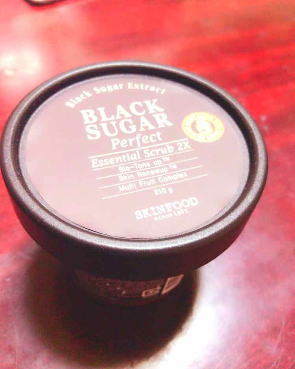 ブラックシュガー パーフェクト エッセンシャル スクラブ2X/SKINFOOD/洗い流すパック・マスクを使ったクチコミ(1枚目)