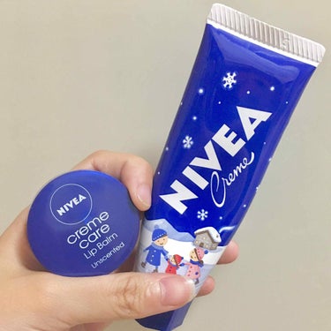 保湿の王道NIVEA👑
お世話になってます。。

チューブタイプのは白色のクリームで固めで、伸びは良くないです。ベタつくので顔はポイント使いして、足にもポイント置きして伸ばしています！唇に塗るのは不向気