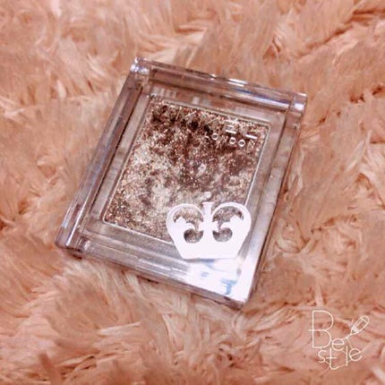 プリズム パウダーアイカラー/リンメル ロンドン/単色アイシャドウを使ったクチコミ(1枚目)