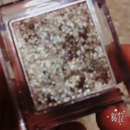 プリズム パウダーアイカラー/リンメル ロンドン/単色アイシャドウを使ったクチコミ(2枚目)