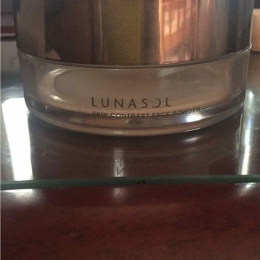 LUNASOL スキンコントラストフェースパウダーNのクチコミ「LUNASOL
スキンコントラスト
フェースパウダーN 01

粒子がとっても細かくて
このパ.....」（1枚目）