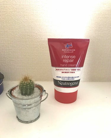 インテンスリペア ハンドクリーム/Neutrogena/ハンドクリームを使ったクチコミ（1枚目）