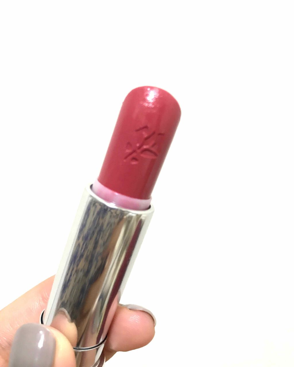 LANCOME ルージュ イン ラヴのクチコミ「365N ローズグルナディンを羽田の免税店で購入。デパコスの口紅を持っていなかったため、憧れて.....」（2枚目）