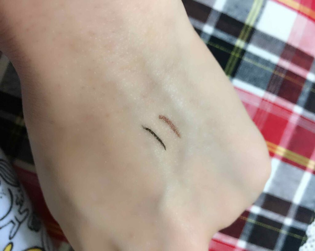 モテライナー リキッド/UZU BY FLOWFUSHI/リキッドアイライナーを使ったクチコミ（2枚目）