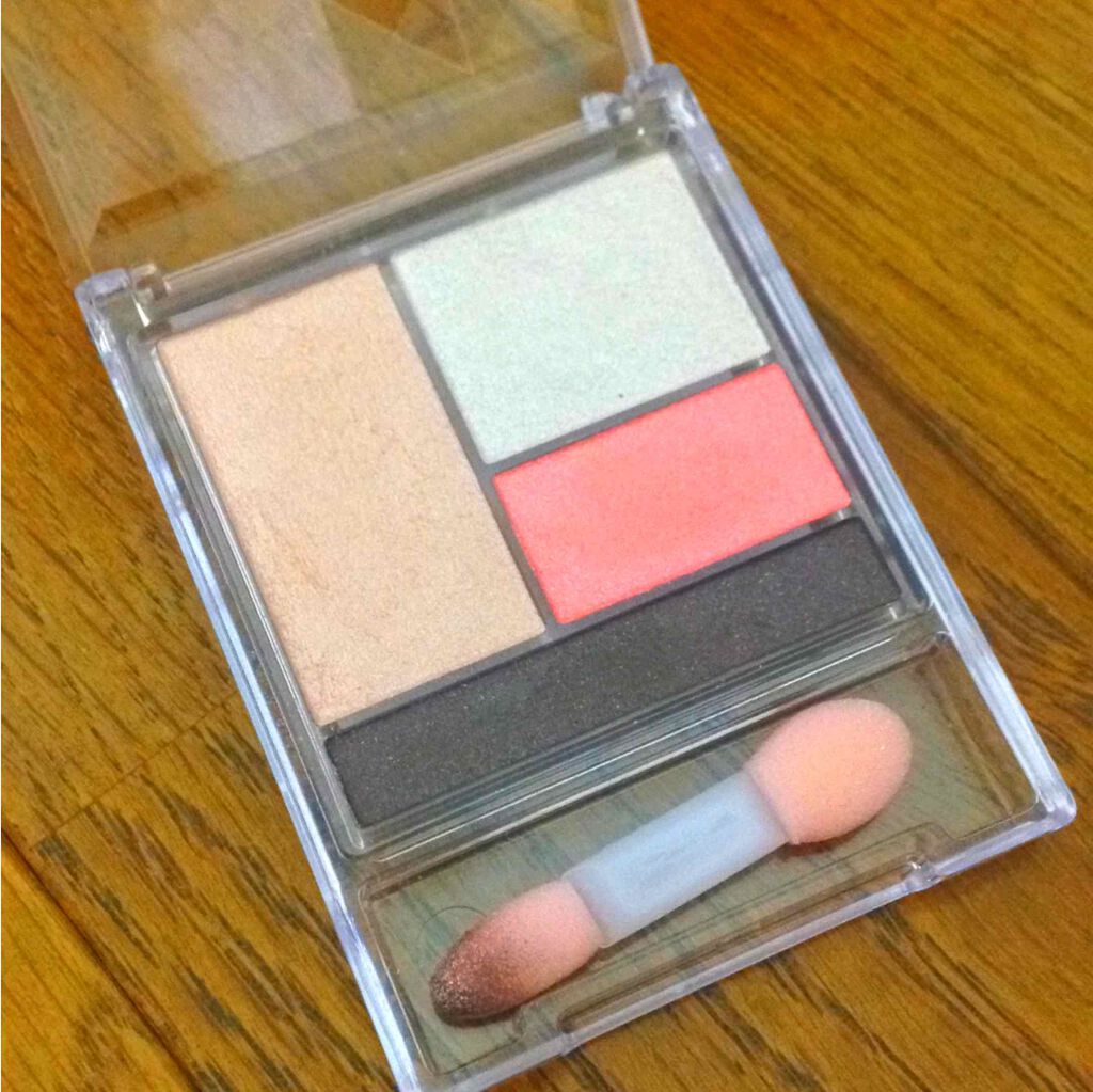 フォーカラー ラメシャドウ/CEZANNE/アイシャドウパレットを使ったクチコミ（2枚目）