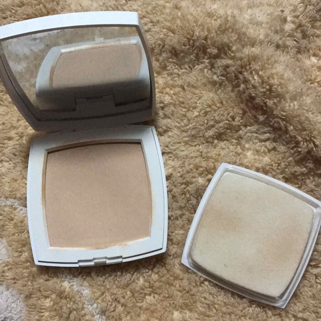 ル ブラン コンパクト ラディアンス/CHANEL/パウダーファンデーションを使ったクチコミ(2枚目)