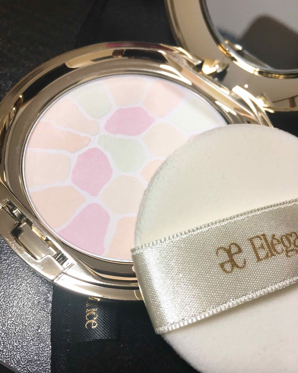 ラ プードル オートニュアンス/Elégance/プレストパウダーを使ったクチコミ(1枚目)