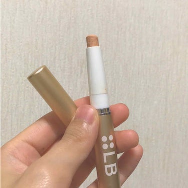 LB デュアルコンシーラーのクチコミ「リキッドタイプと固形タイプが１つになったコンシーラーです💄
クマやニキビ、ニキビ跡に加え肌の気.....」（3枚目）