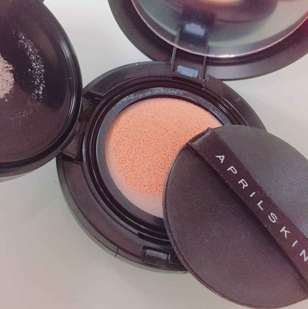 マジックスノークッション ブラック 2.0/APRILSKIN/クッションファンデーションを使ったクチコミ(2枚目)