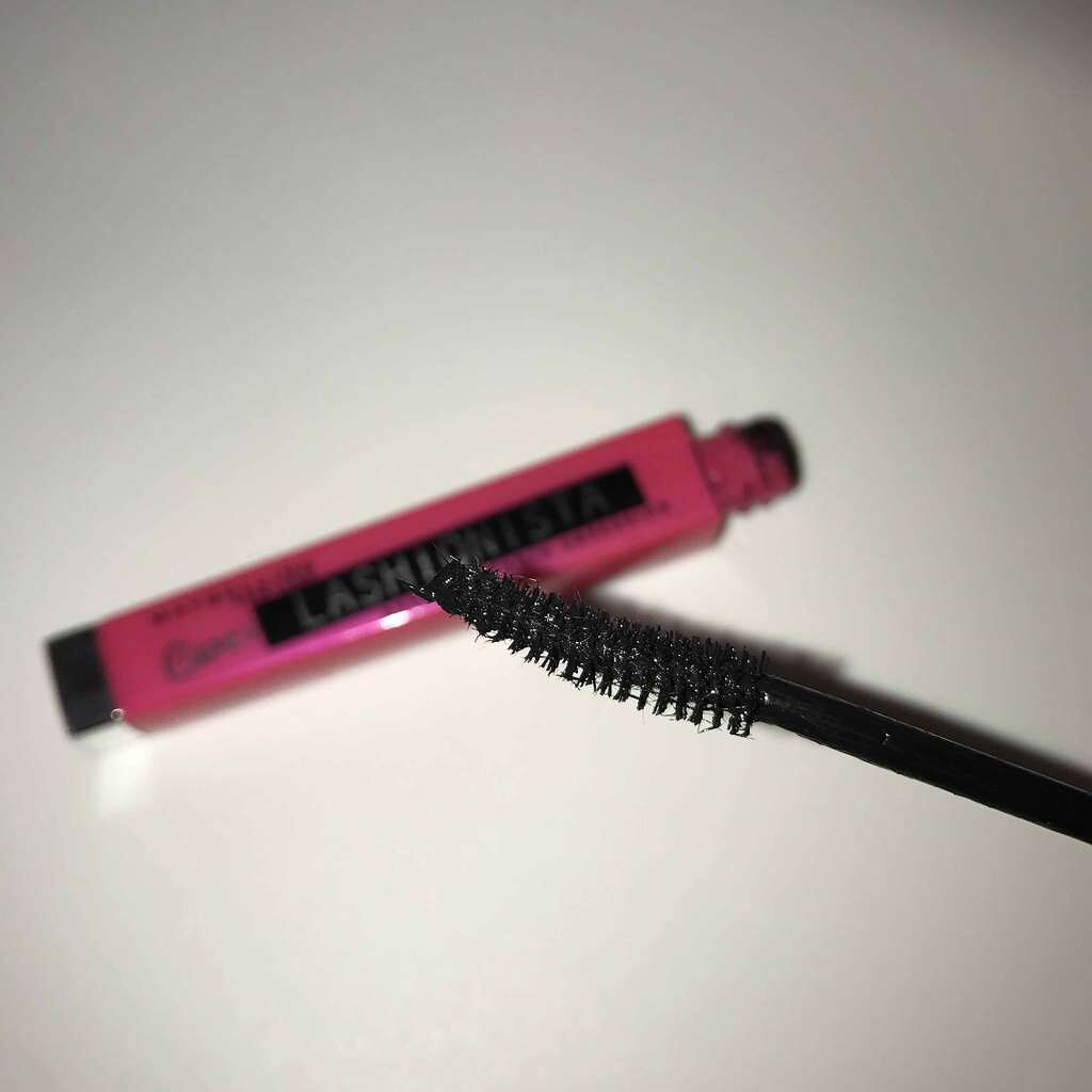 ラッシュニスタ ケアプラス/MAYBELLINE NEW YORK/マスカラを使ったクチコミ(2枚目)