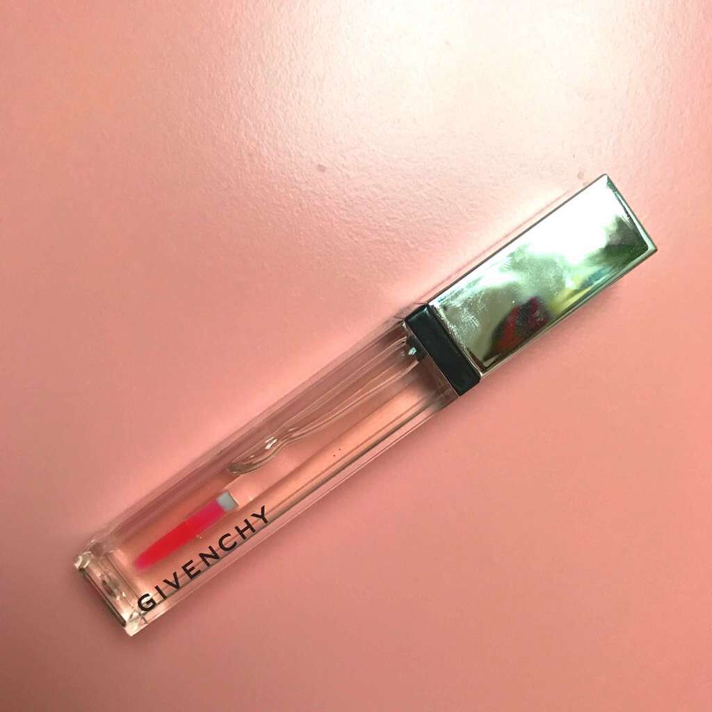 グロス・レヴェラトゥール/GIVENCHY/リップグロスを使ったクチコミ(1枚目)